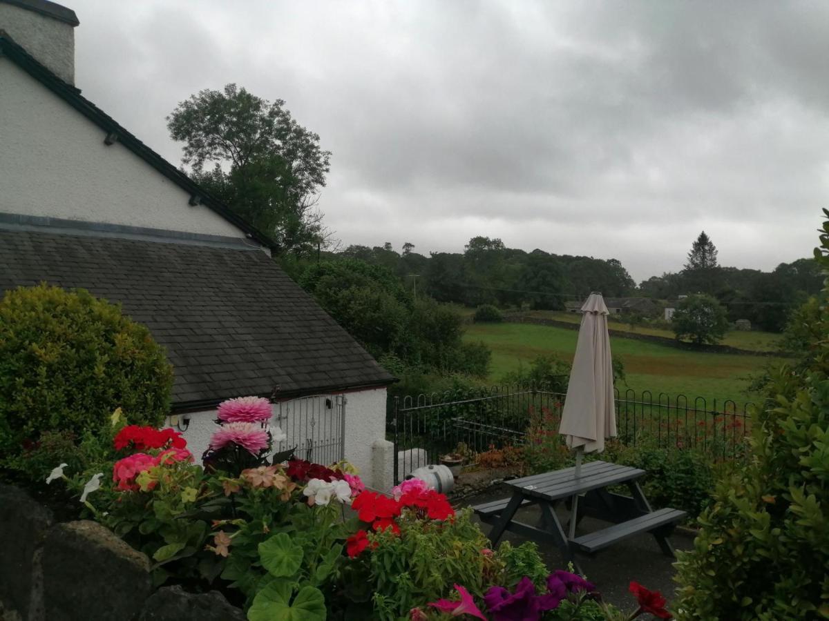 The Brown Horse Inn Winster  Екстериор снимка